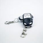 Дистанционно управление за генератор HY 3200SEi 2 бр Hyundai е за инверторния генератор HY 3200SEi. С тях стартирането и спирането на генератора става лесно